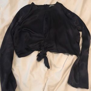 Silk blue crop top with knot!! 👚